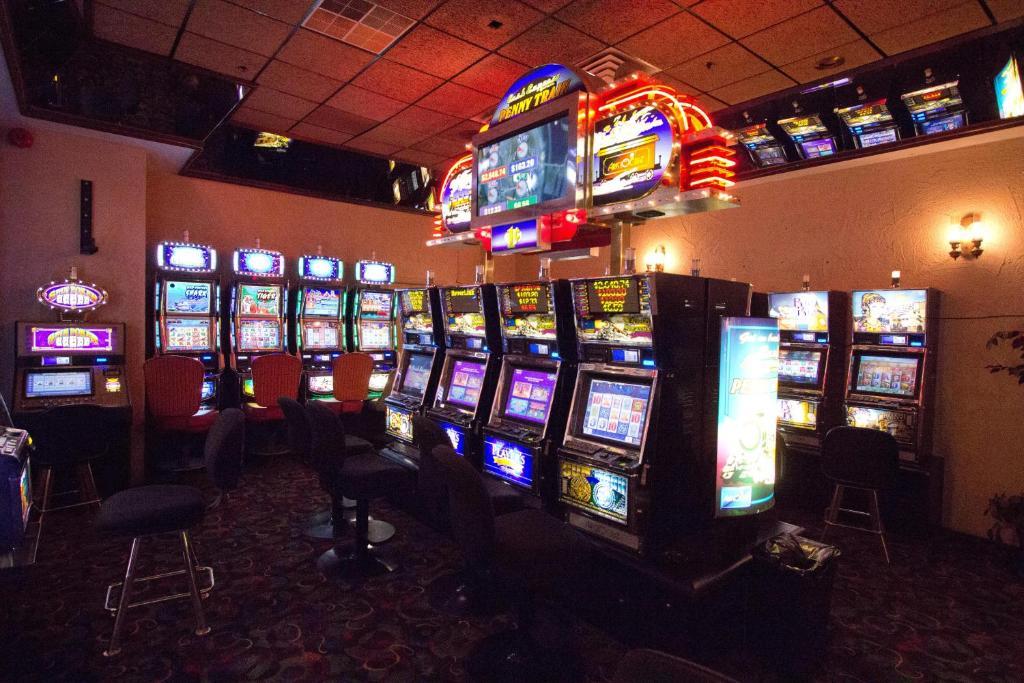 Jailhouse Motel And Casino Ілі Екстер'єр фото