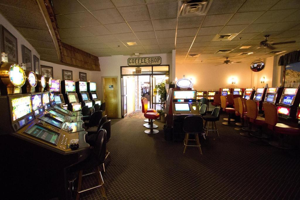 Jailhouse Motel And Casino Ілі Екстер'єр фото